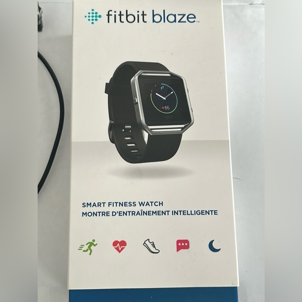 fitbit blaze w/charger and 4 bands